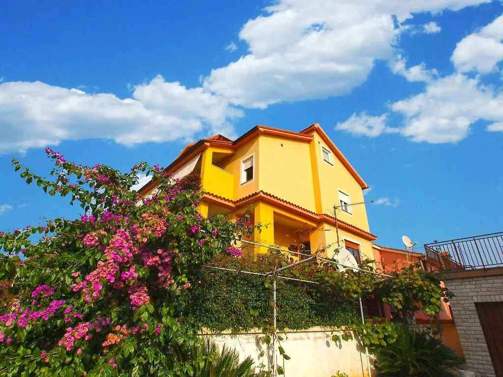 Apartment Snezana 1200 Fazana Croatia
