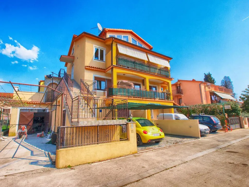 Apartment Snezana 1200 Fazana
