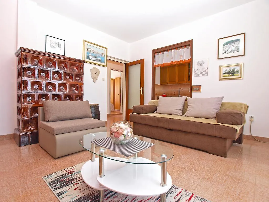 Apartment Snezana 1200 Fazana 0*,  Croatia