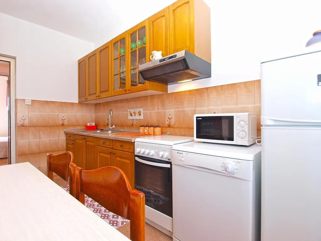 Apartment Snezana 1200 Fazana