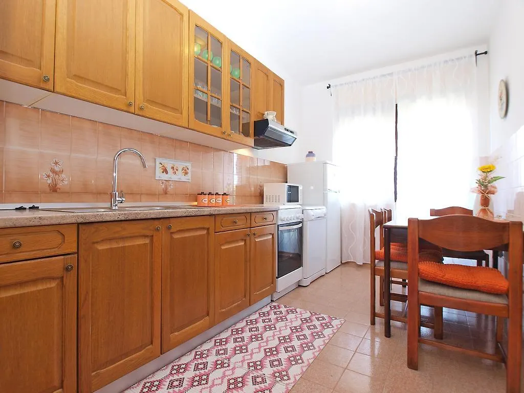 Apartment Snezana 1200 Fazana
