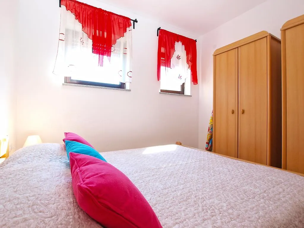 Apartment Snezana 1200 Fazana