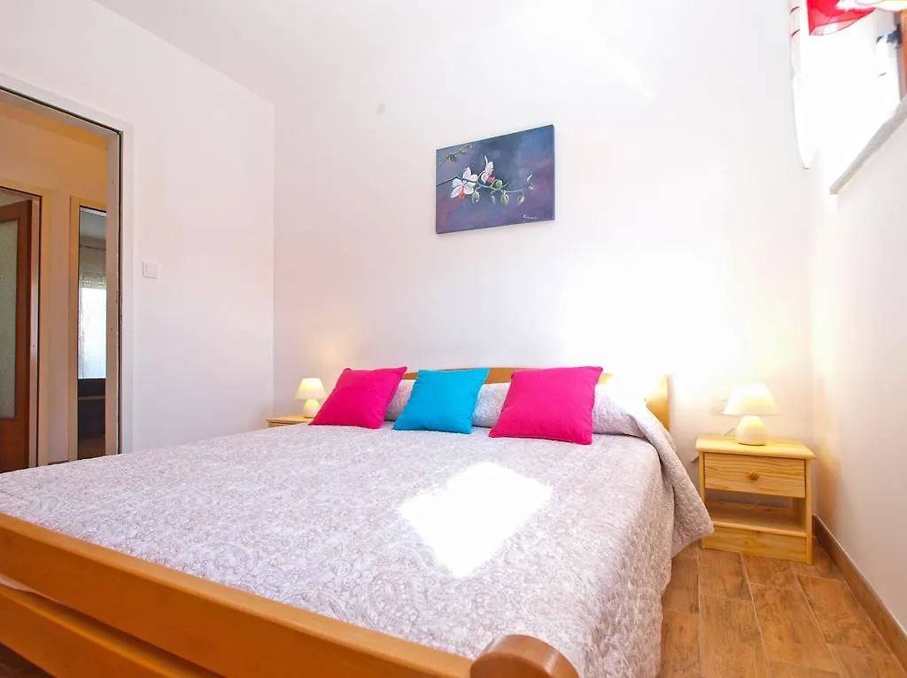 Apartment Snezana 1200 Fazana